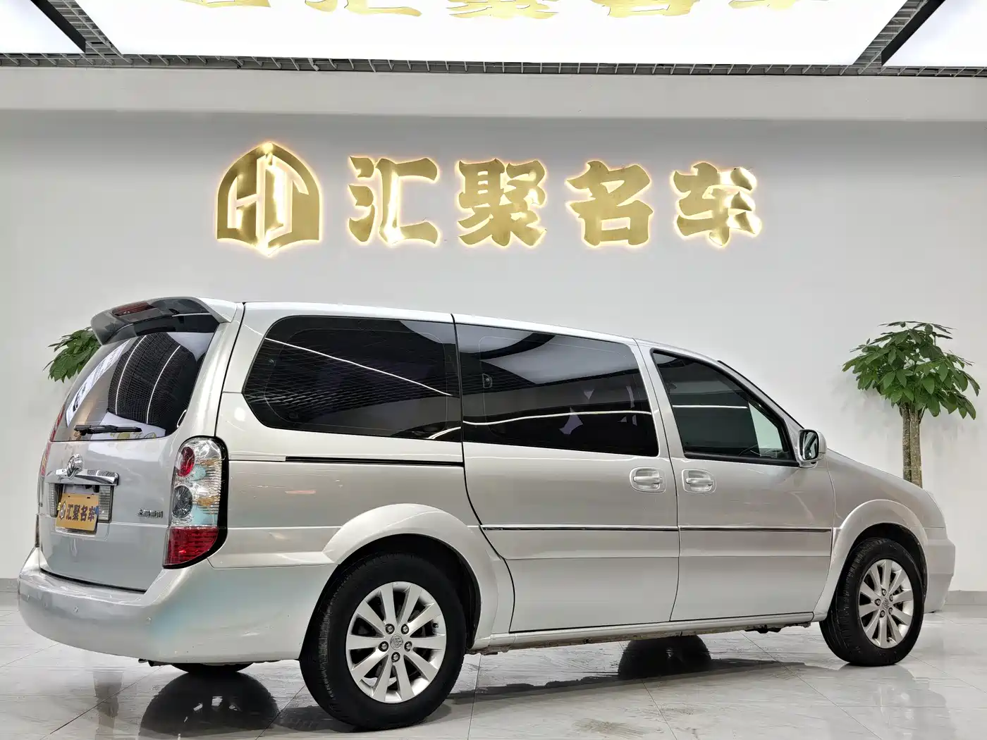 Buick GL8 2014 2.4L Classic Edition фото 6