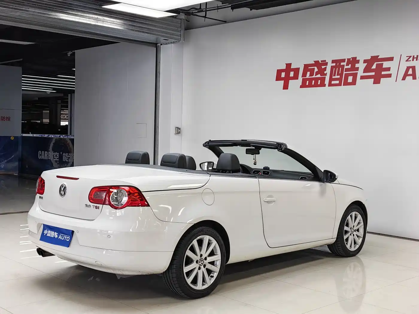 Volkswagen Eos 2010 2.0TSI DSG Luxury фото 5
