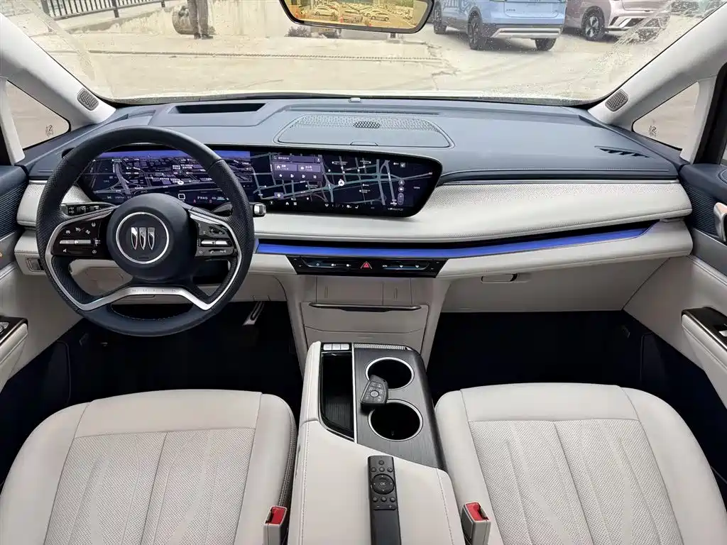 BUICK GL8 NEW ENERGY