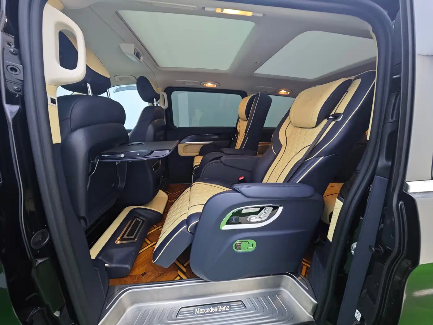 Mercedes-Benz V-Class 2018 V 260 Pilot Edition China V фото 13