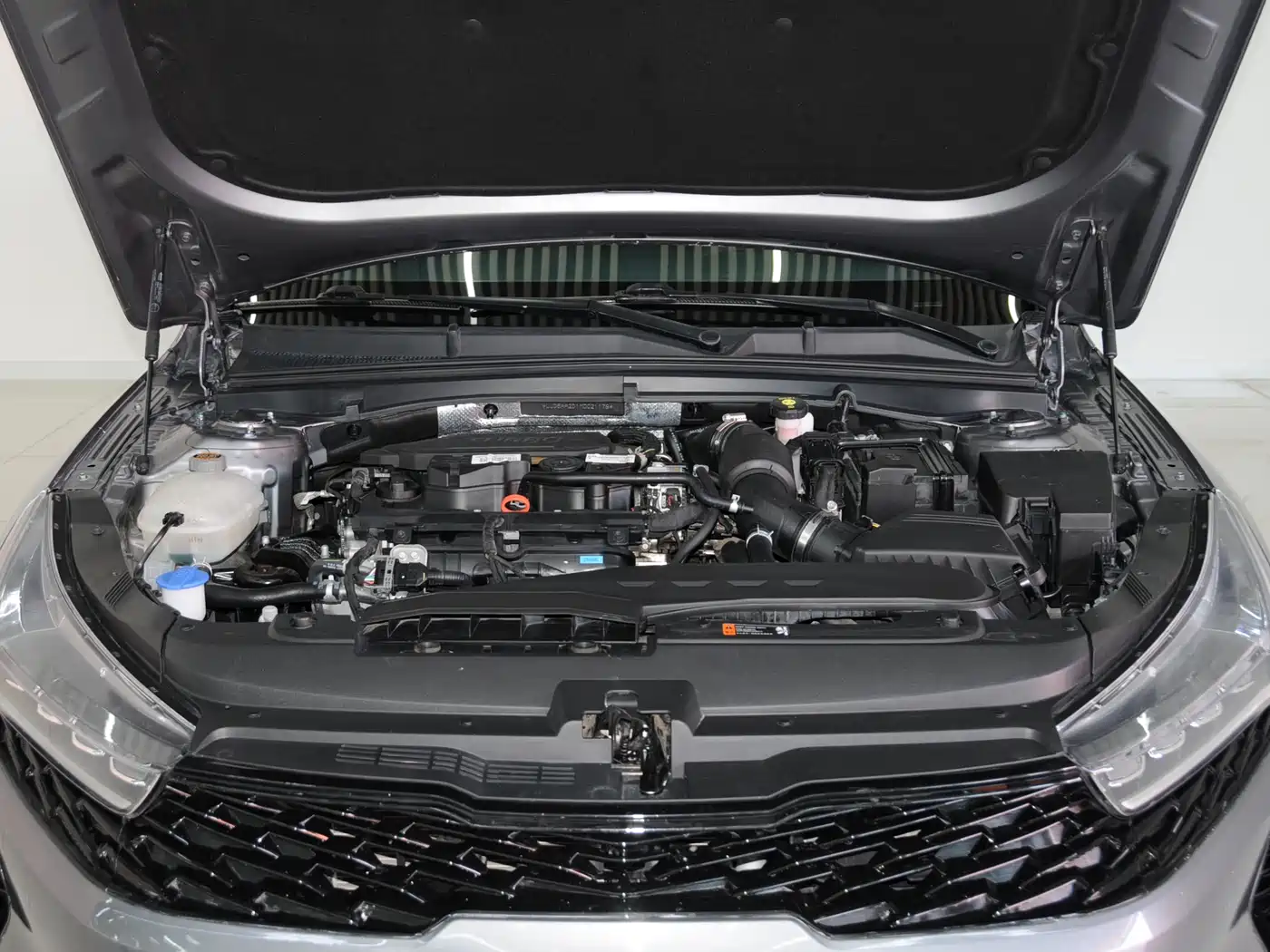 Kia K5 2020 270T CVVD Luxury Tech Version фото 6