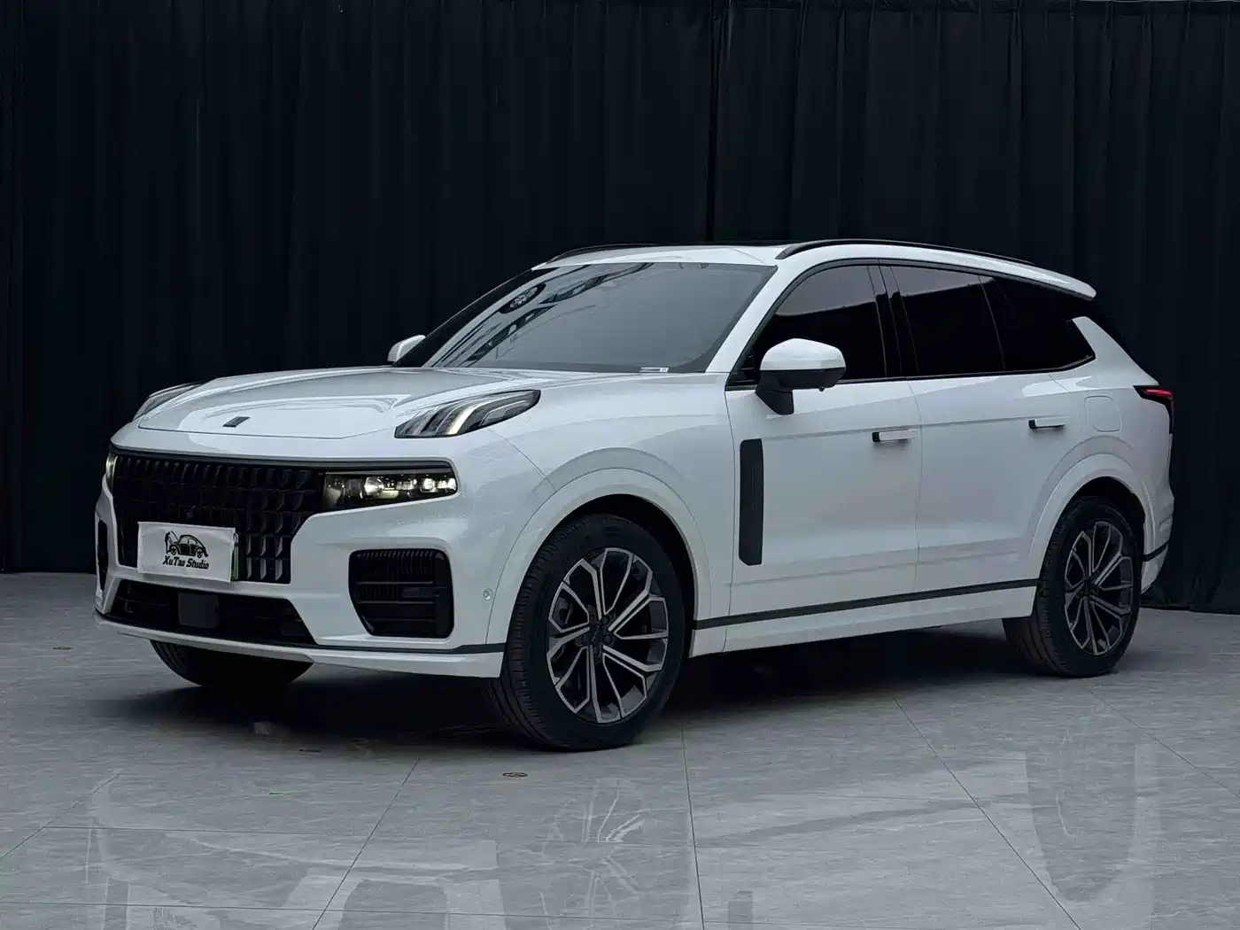 Lynk & Co 09 EM-P 2023 2.0TD EM-P Voyage PM 7-Seater