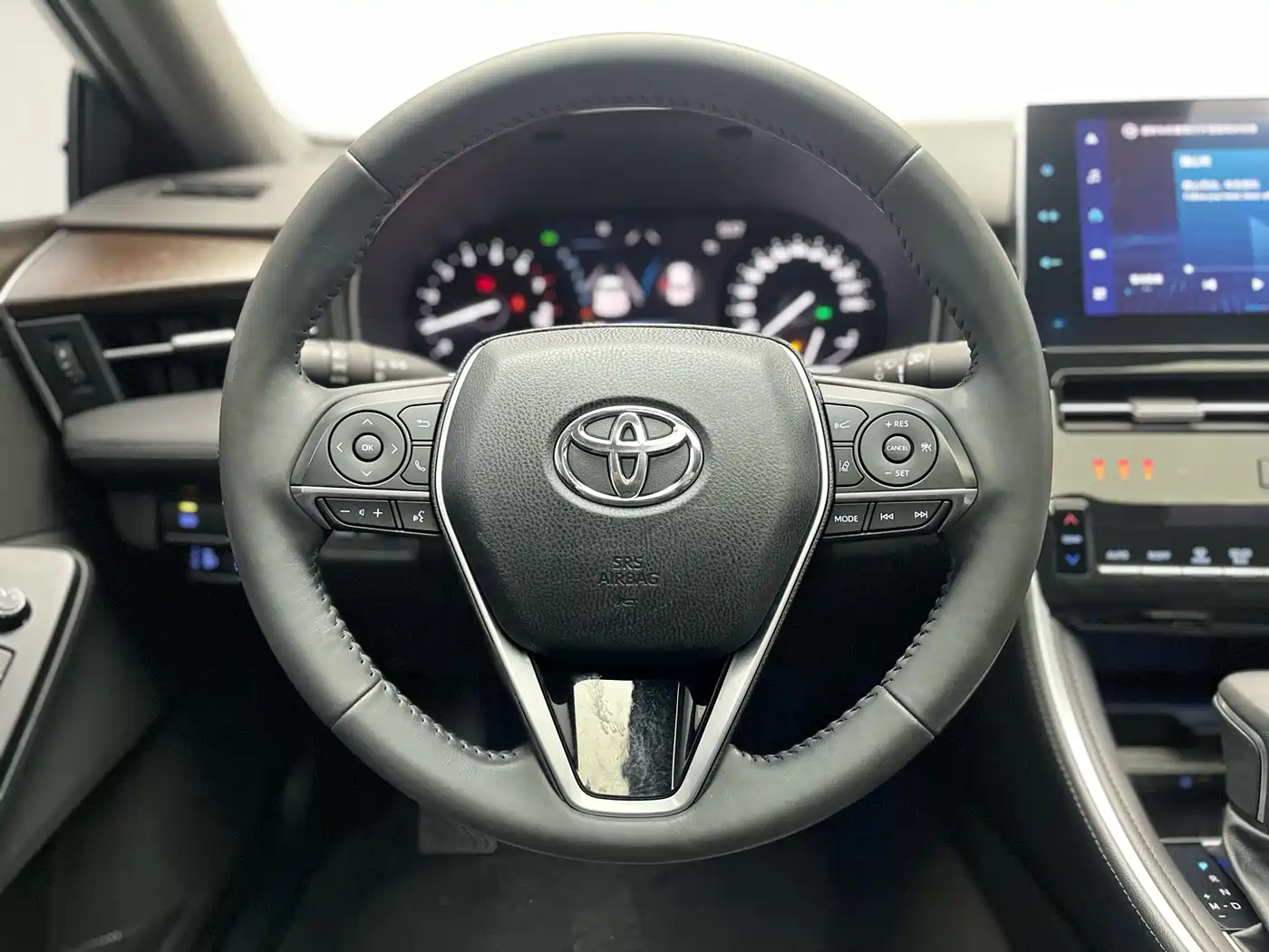 Toyota Avalon 2022 2.0L Luxury Edition фото 4