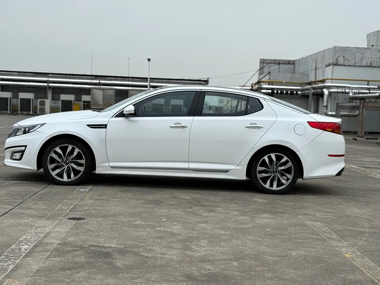 Фото 7 - Kia K5