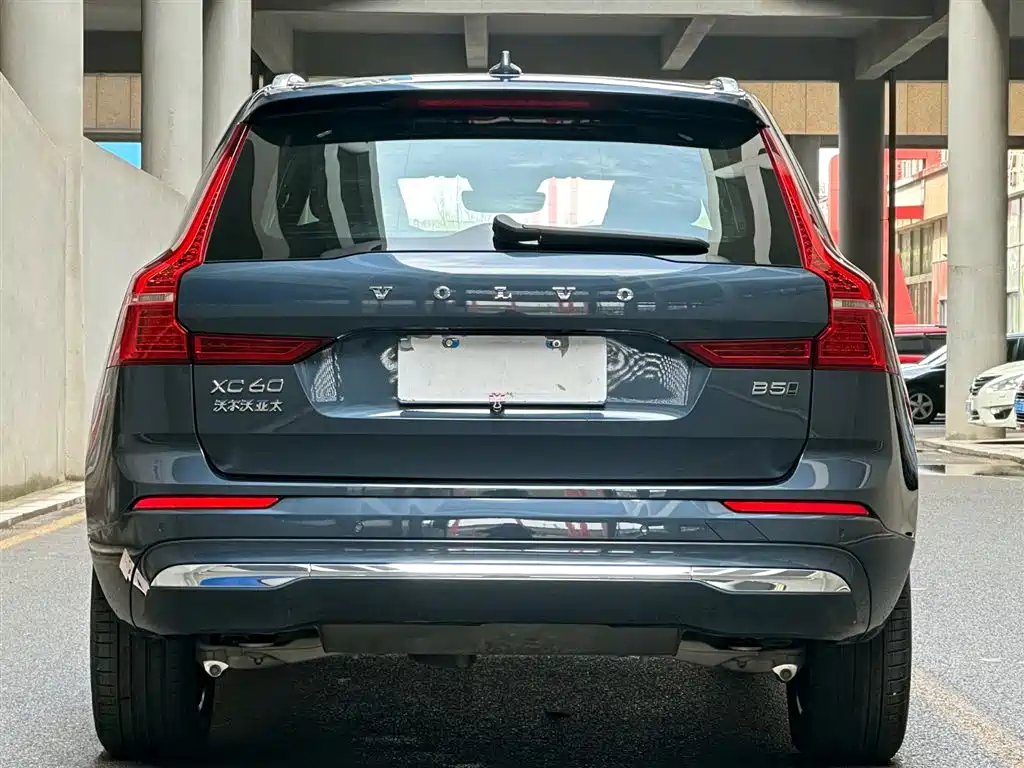 Фото 4 - Volvo XC60