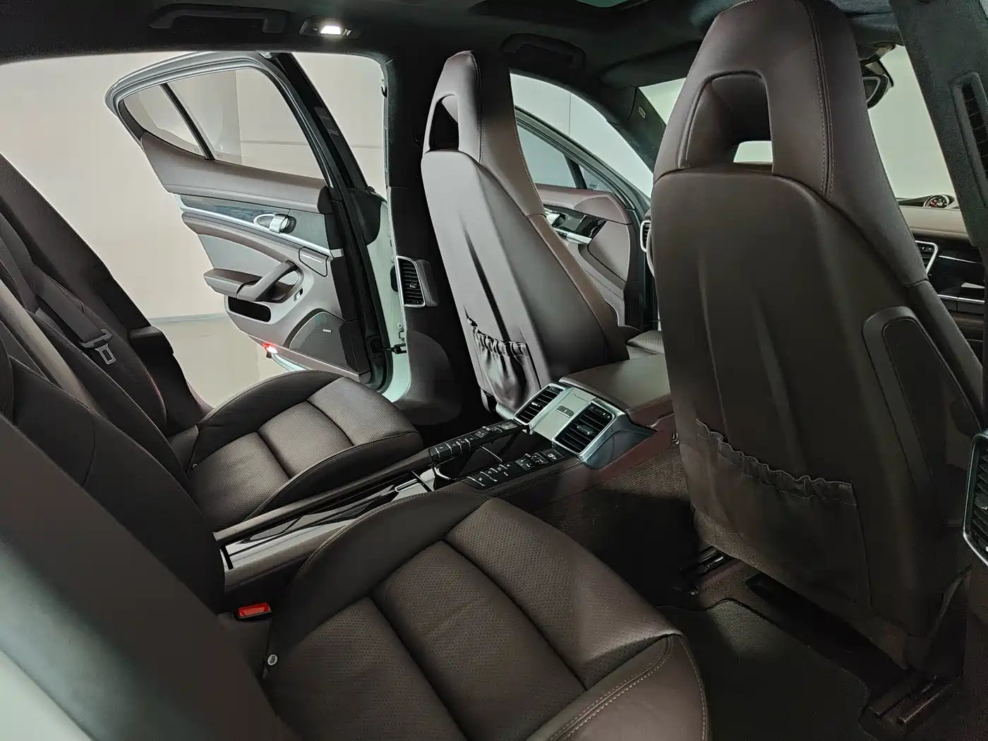 Porsche Panamera 2014 Panamera 3.0T фото 8