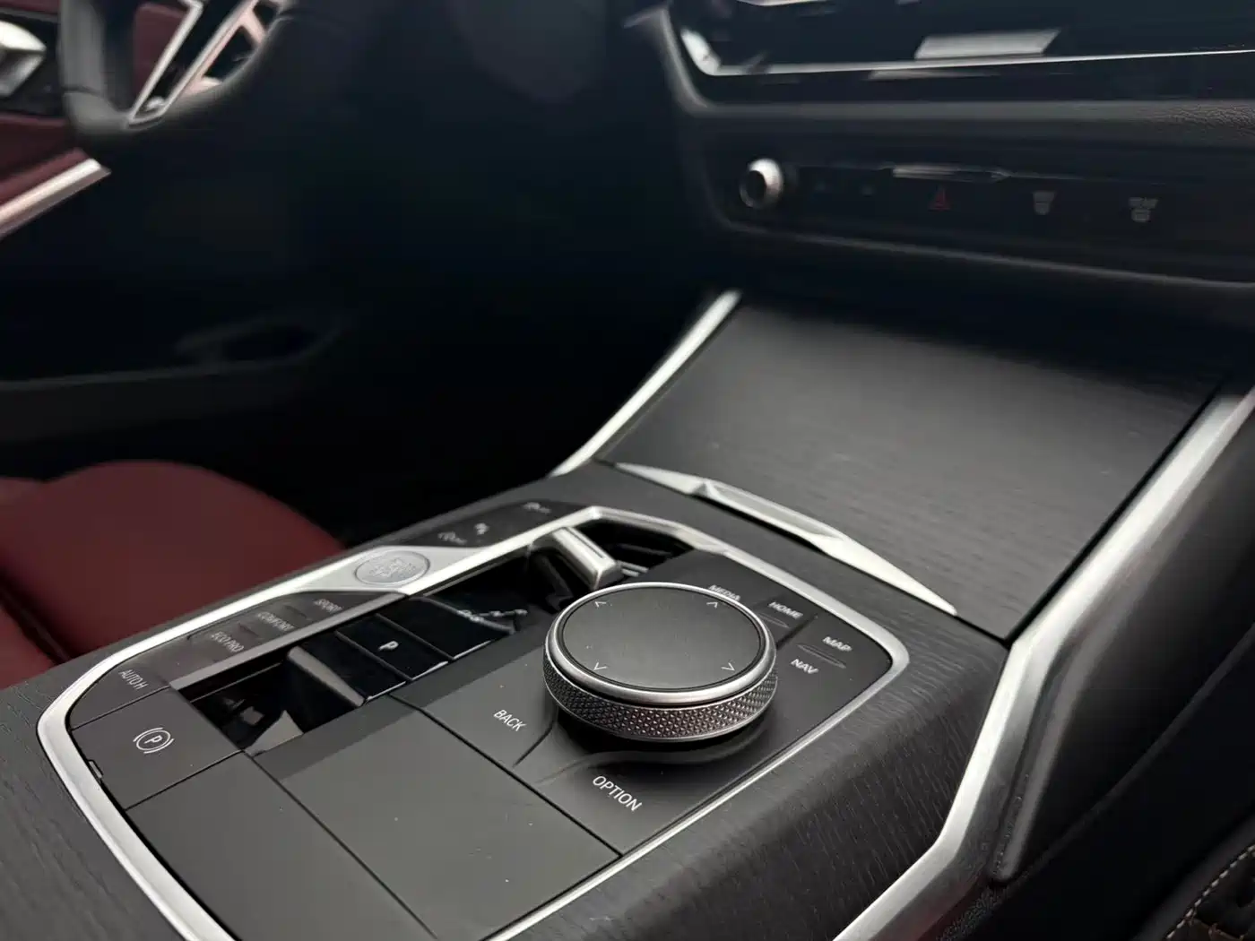 BMW 3 Series 2025 325Li M Sport Package фото 10