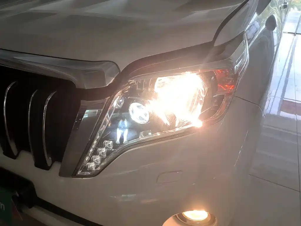 Toyota Prado 2015 2.7L Automatic Luxury фото 24