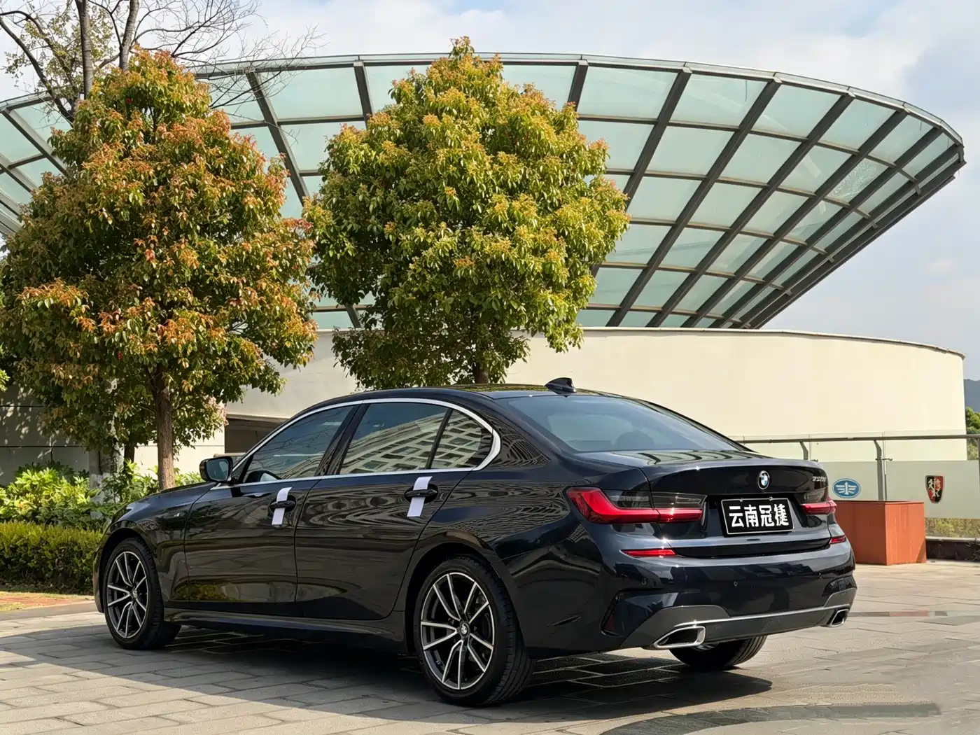 BMW 3 Series 2022 325Li M Sport Package фото 7