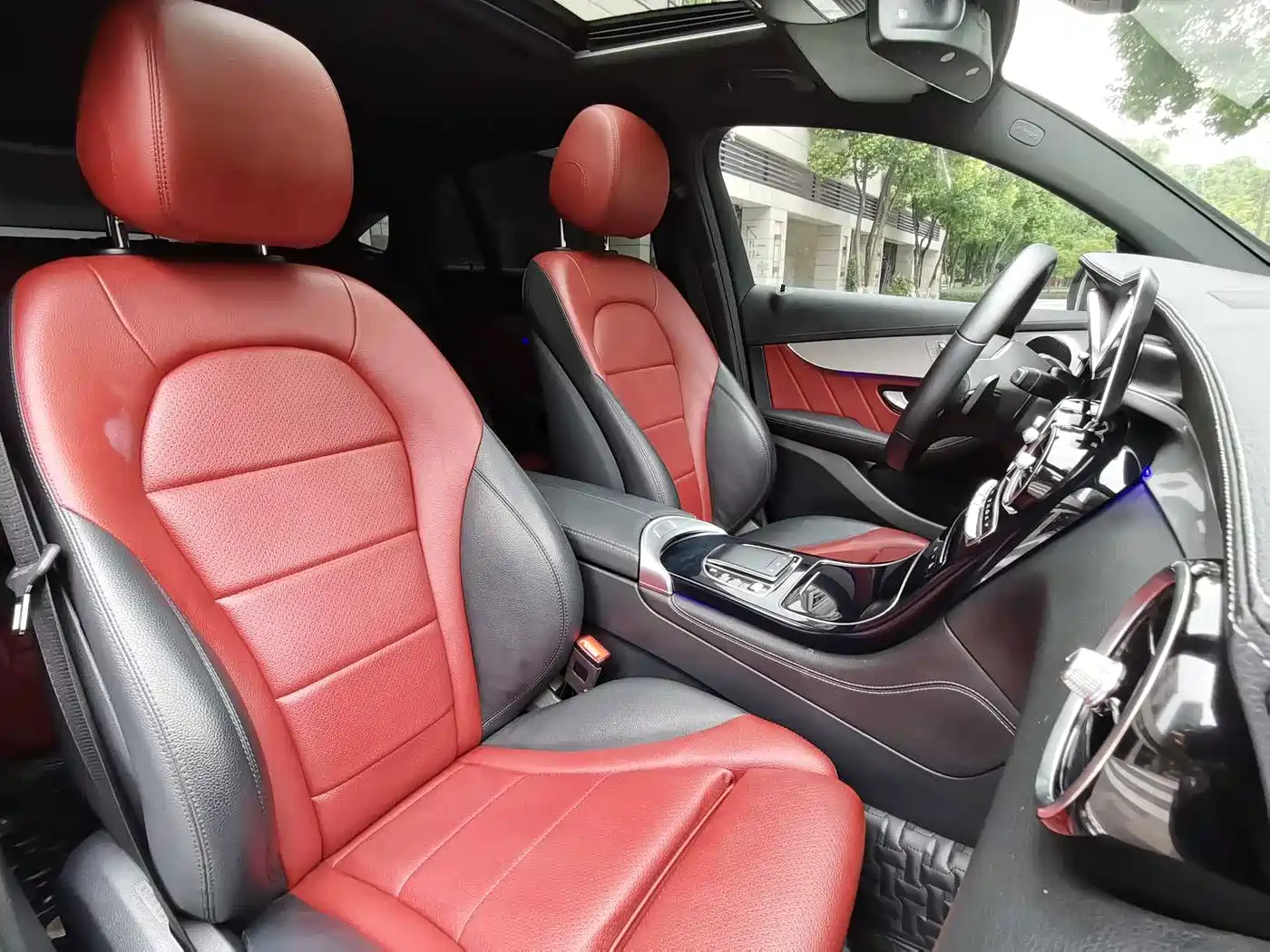 Mercedes-Benz GLC Coupe 2021 GLC 260 4MATIC Coupe SUV фото 17