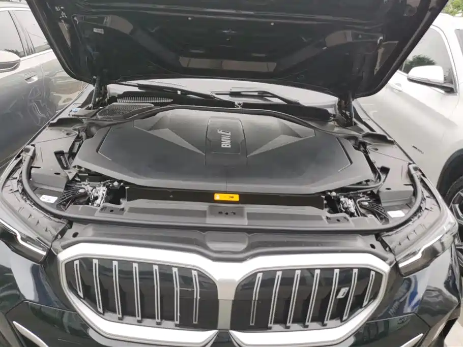 BMW i5 2024 eDrive 35L M Sport Package фото 10