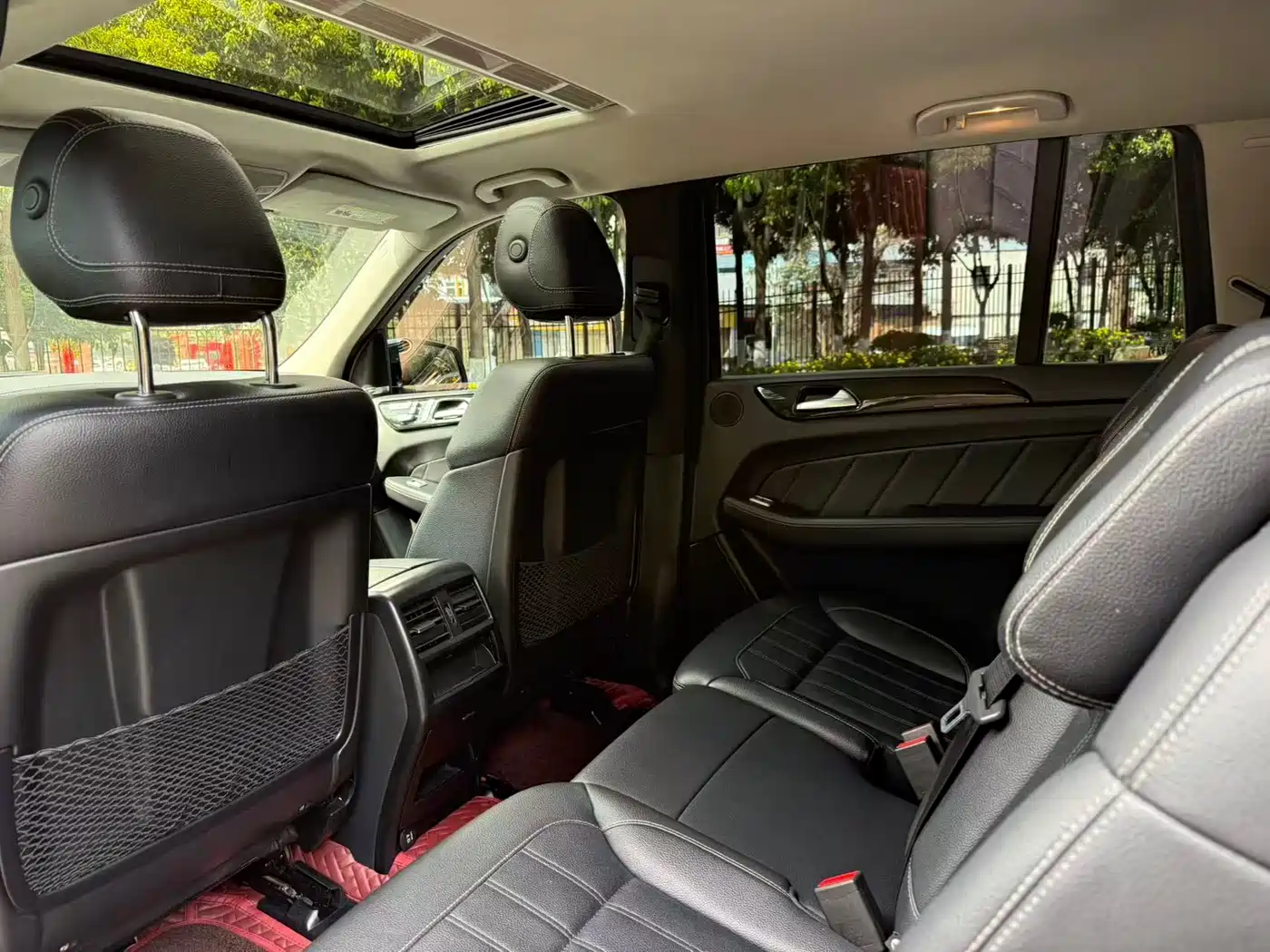 Mercedes-Benz GL-Class 2015 GL 400 4MATIC Luxury фото 31