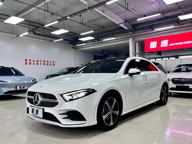 MERCEDES-BENZ CLASS A 2023