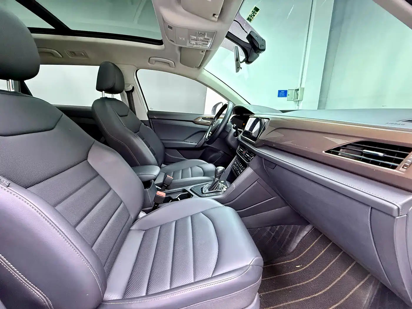 Volkswagen Tharu 2022 280TSI FWD Luxury Edition фото 11