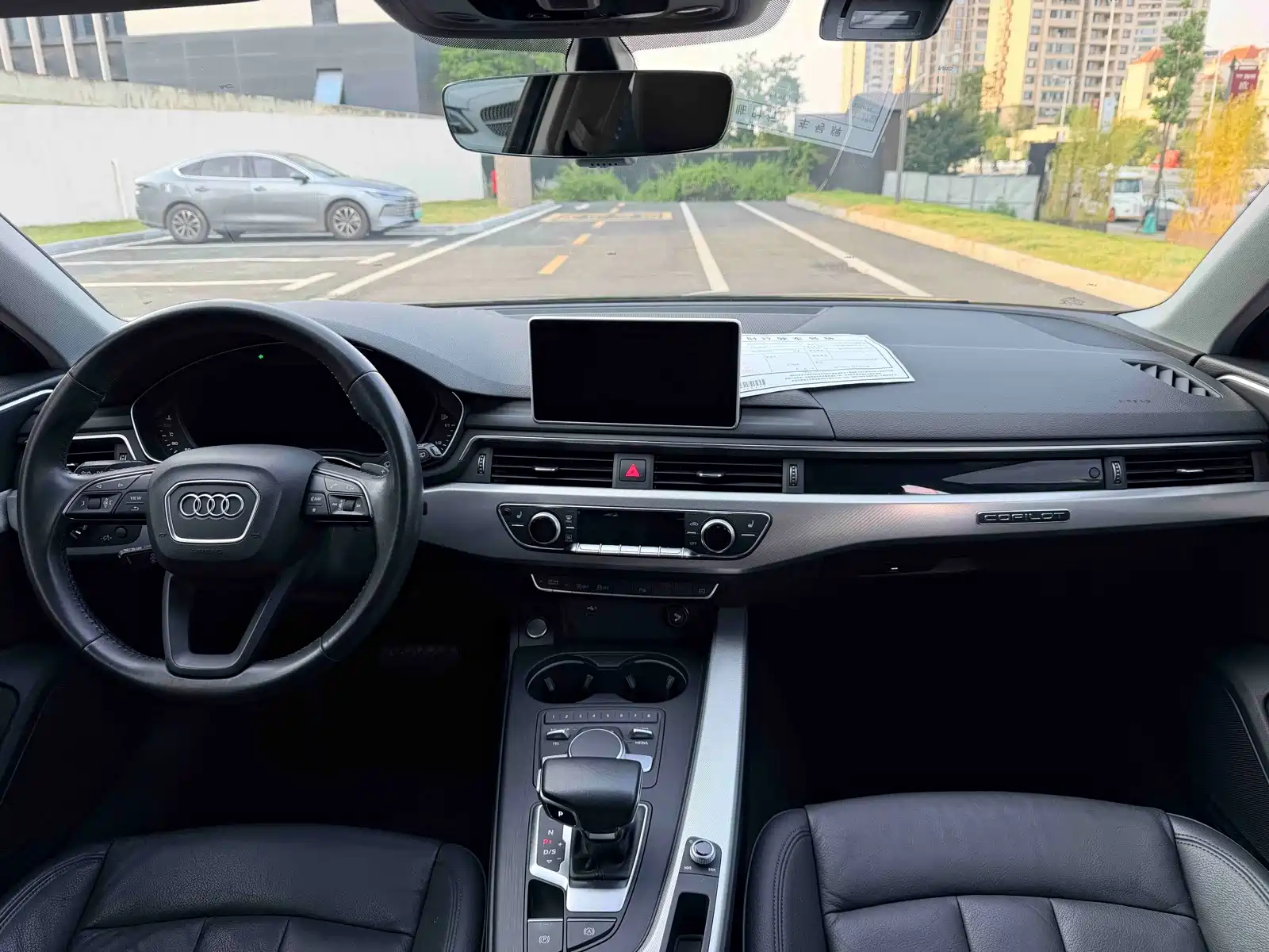 Photo 7 - Audi A4 (Import)