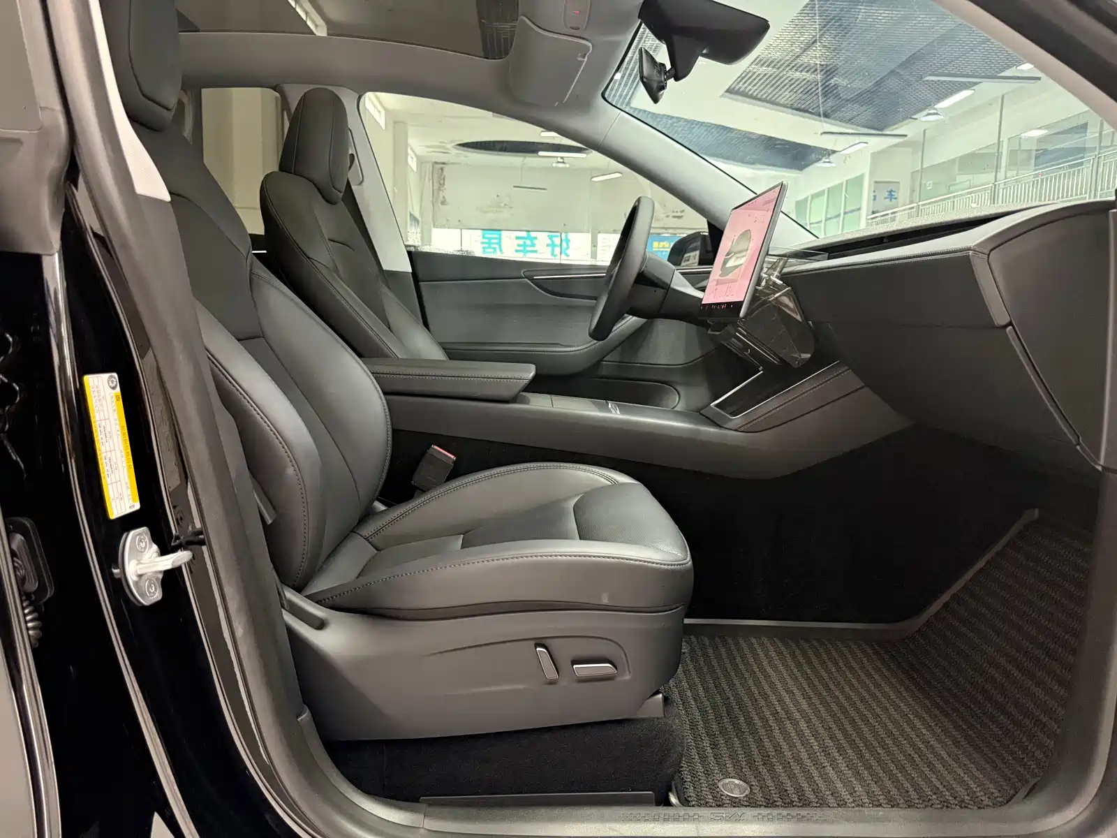 Фото 9 - Tesla Model Y