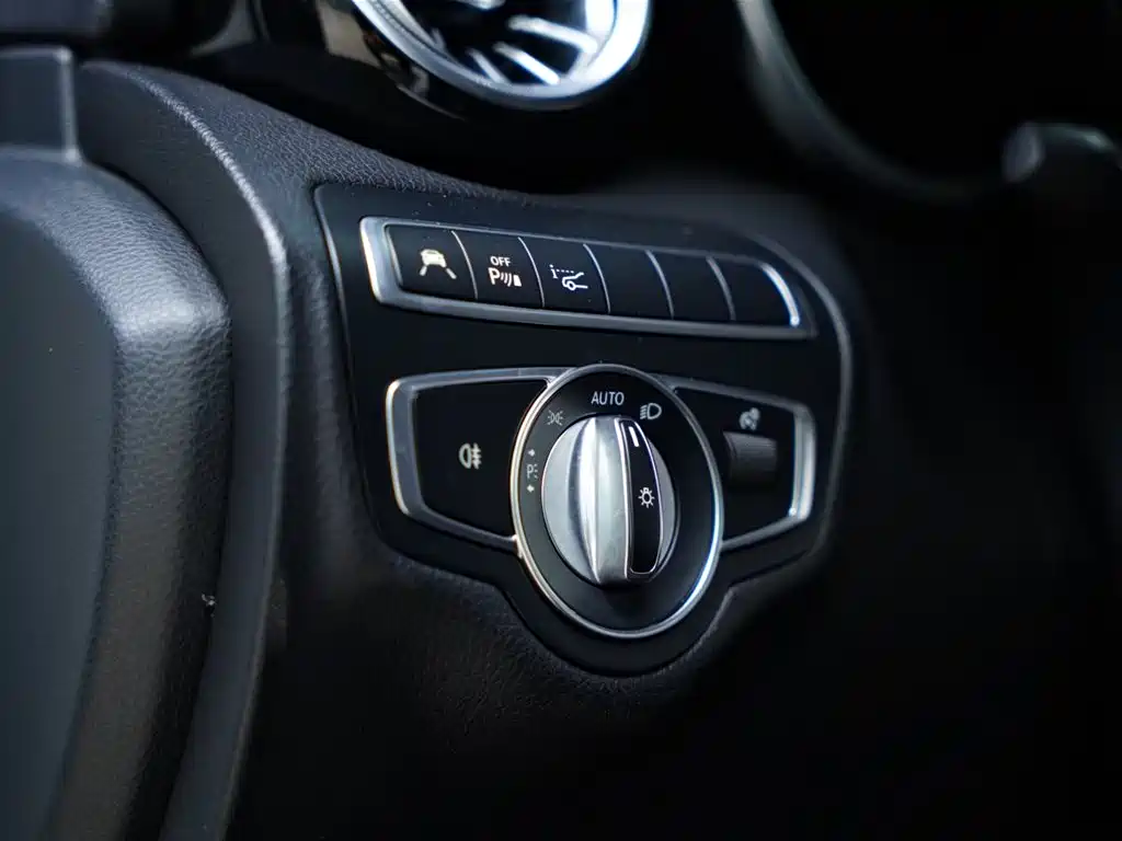 Mercedes-Benz C-Class AMG 2019 AMG C 63 фото 36