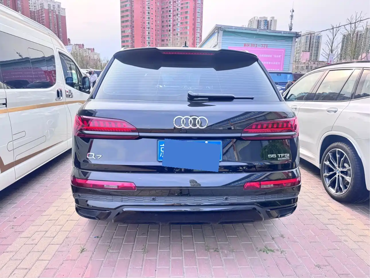 AUDI Q7