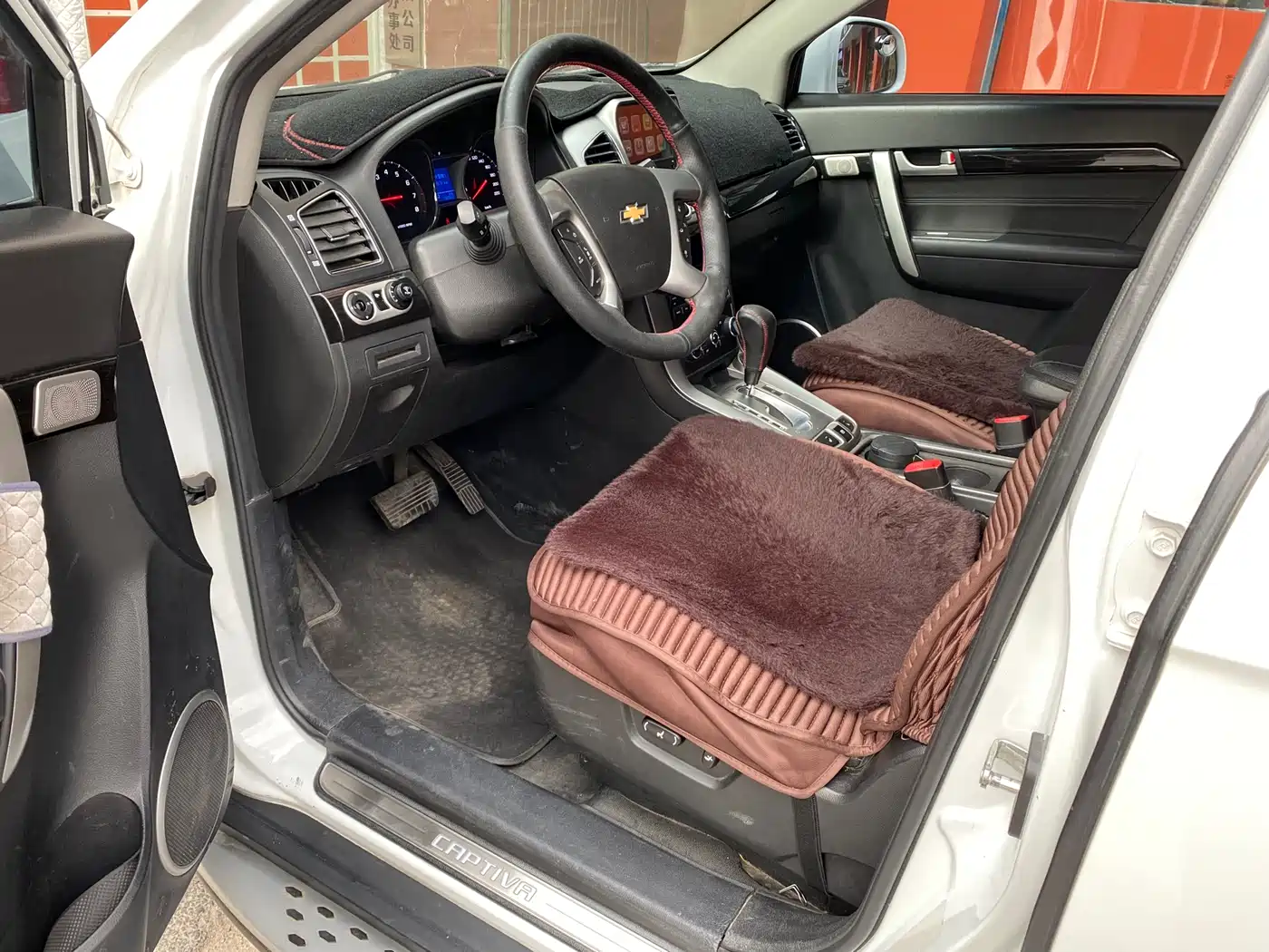 Chevrolet Captiva 2015 2.4L AWD Flagship 7-Seater фото 10