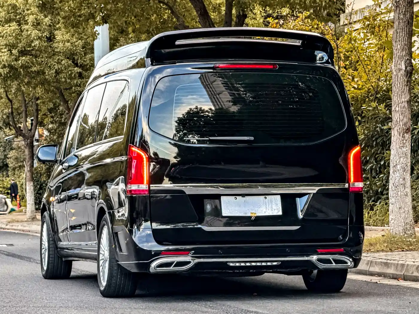 Mercedes-Benz Vito 2023 2.0T Elite 7-Seater фото 30