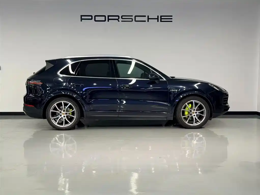 PORSCHE CAYENNE NEW ENERGY