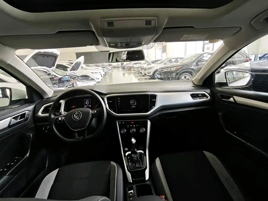 Volkswagen T-Roc, миниатюра 13