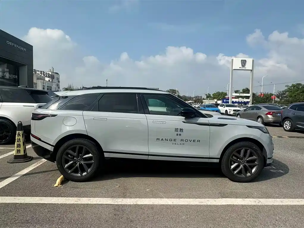 Фото 7 - Land Rover Range Rover Velar