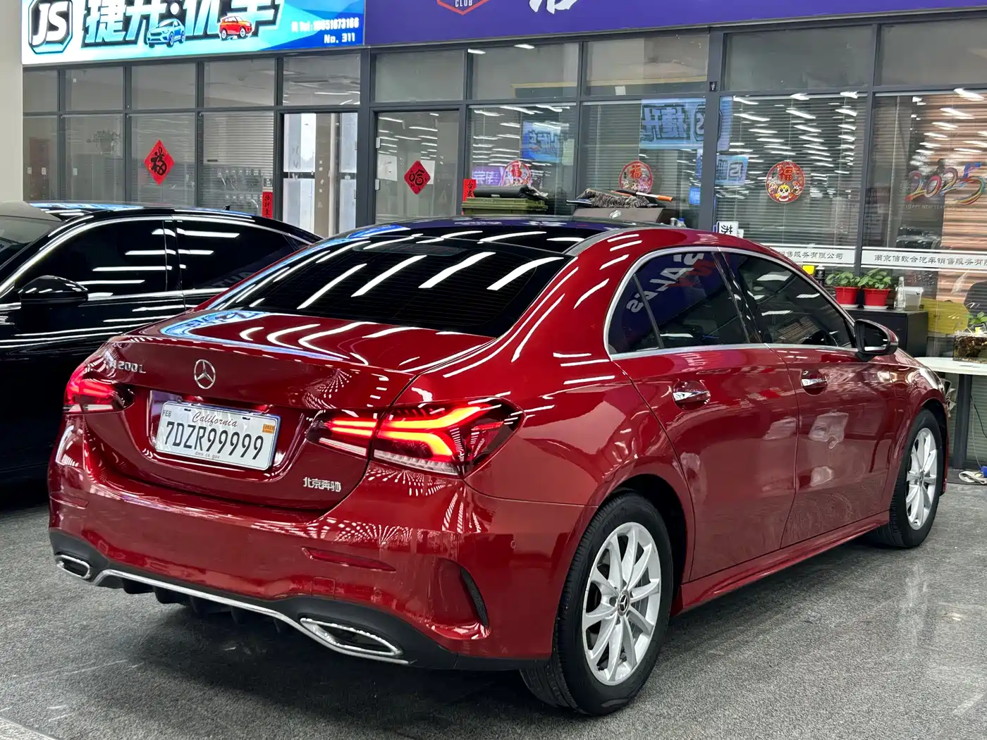 Mercedes-Benz A-Class 2019 Facelift A 200 L Sports Sedan фото 16