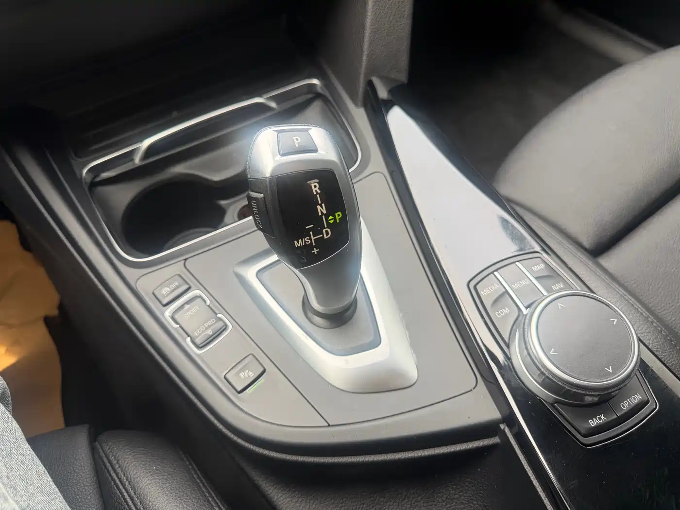 BMW 3 Series GT 2018 320i Fashion фото 14