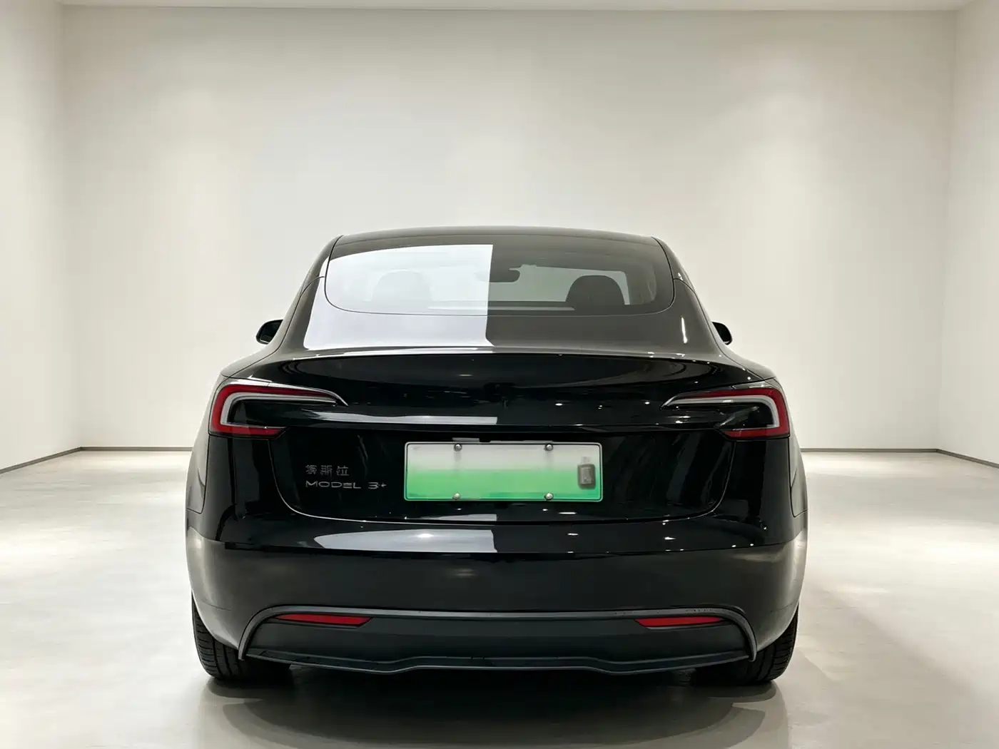 Фото 7 - Tesla Model 3