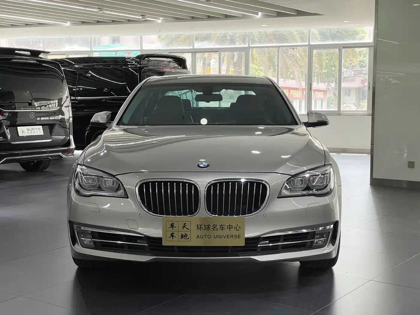 BMW 7 Series 2013 Model 740Li Leading фото 2