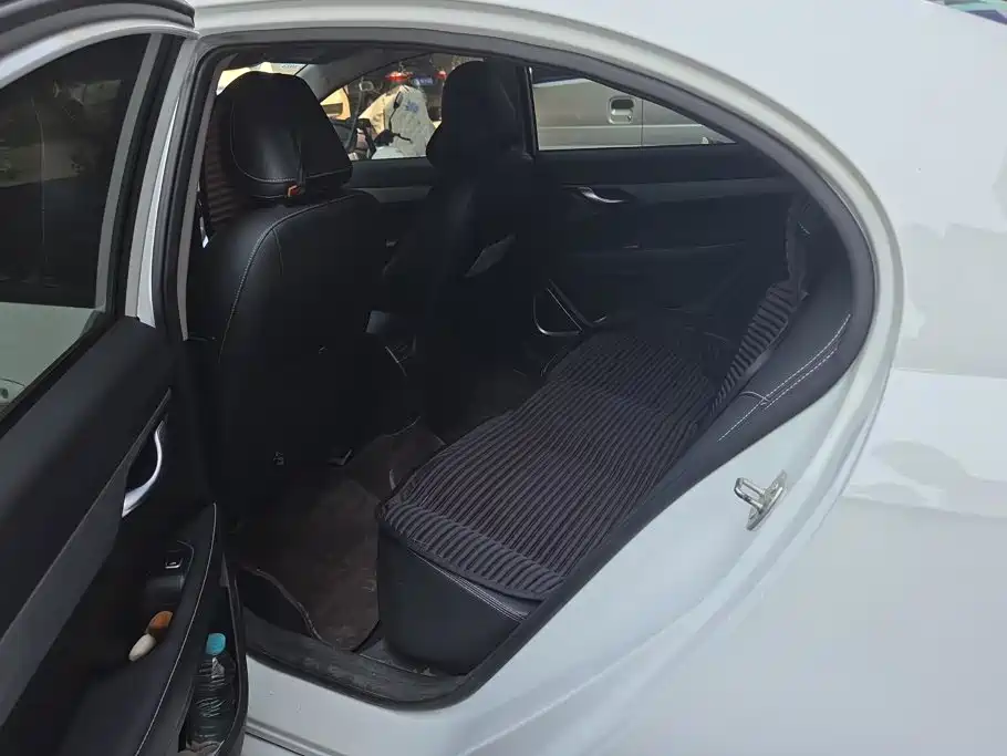 Photo 11 - Geely Emgrand