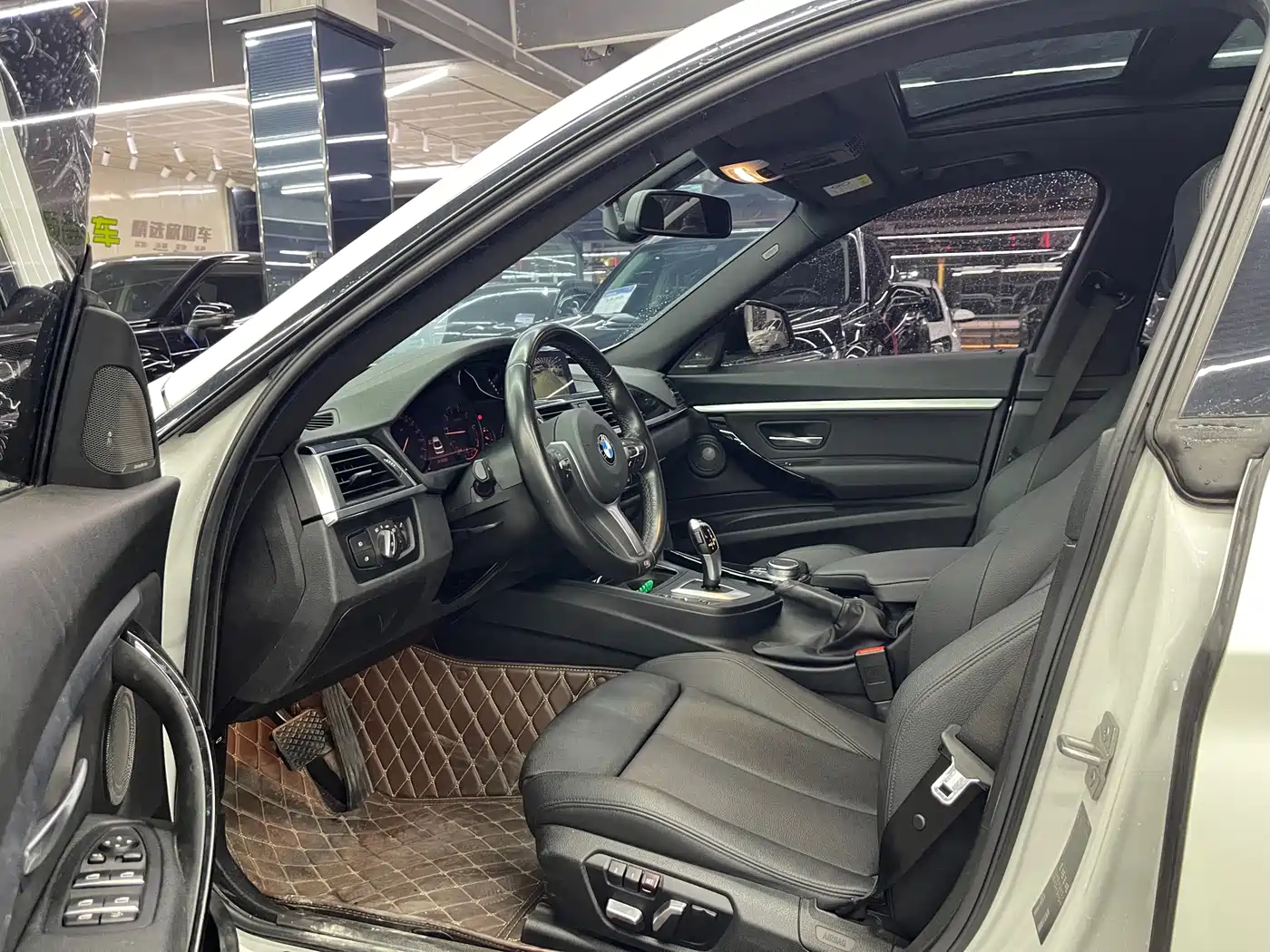 BMW 3 Series GT 2020 320i M Sport Package фото 5
