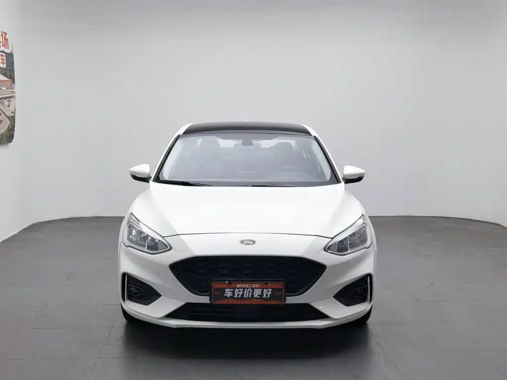 Фото 3 - Ford Focus