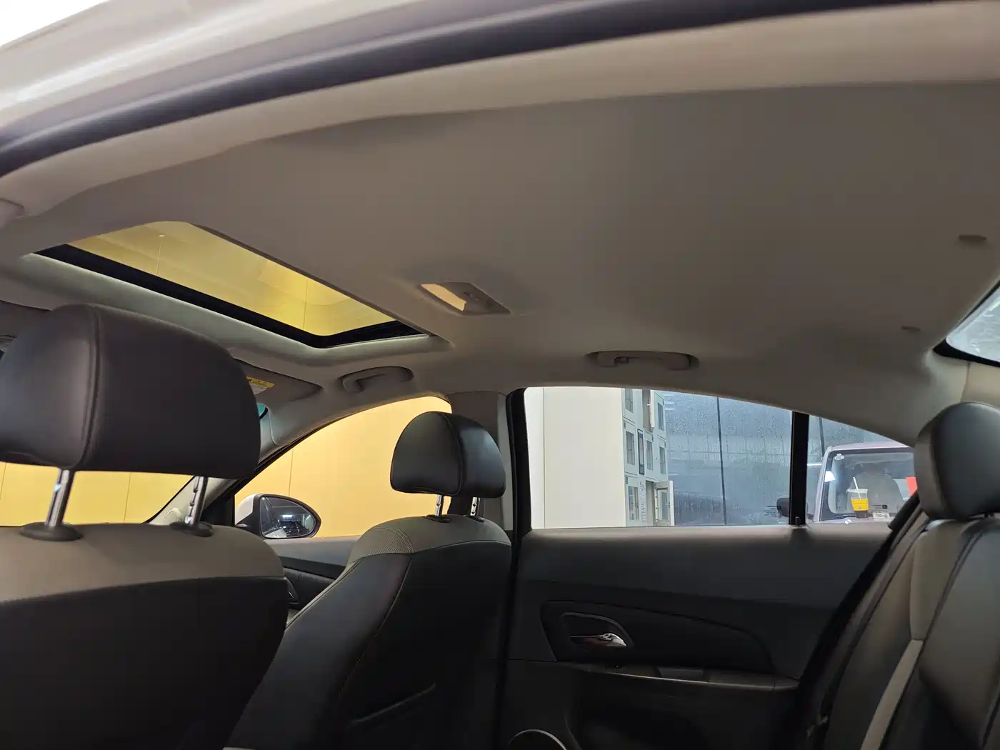 Chevrolet Cruze 2013 Model 1.8L SE AT фото 23