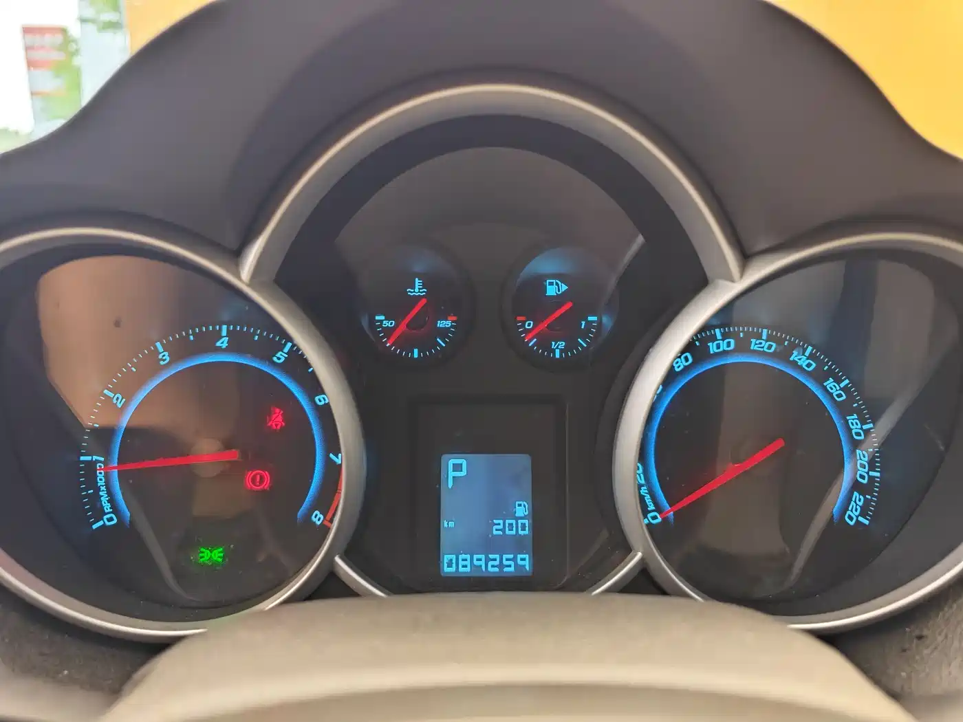 Chevrolet Cruze 2013 Model 1.8L SE AT фото 33