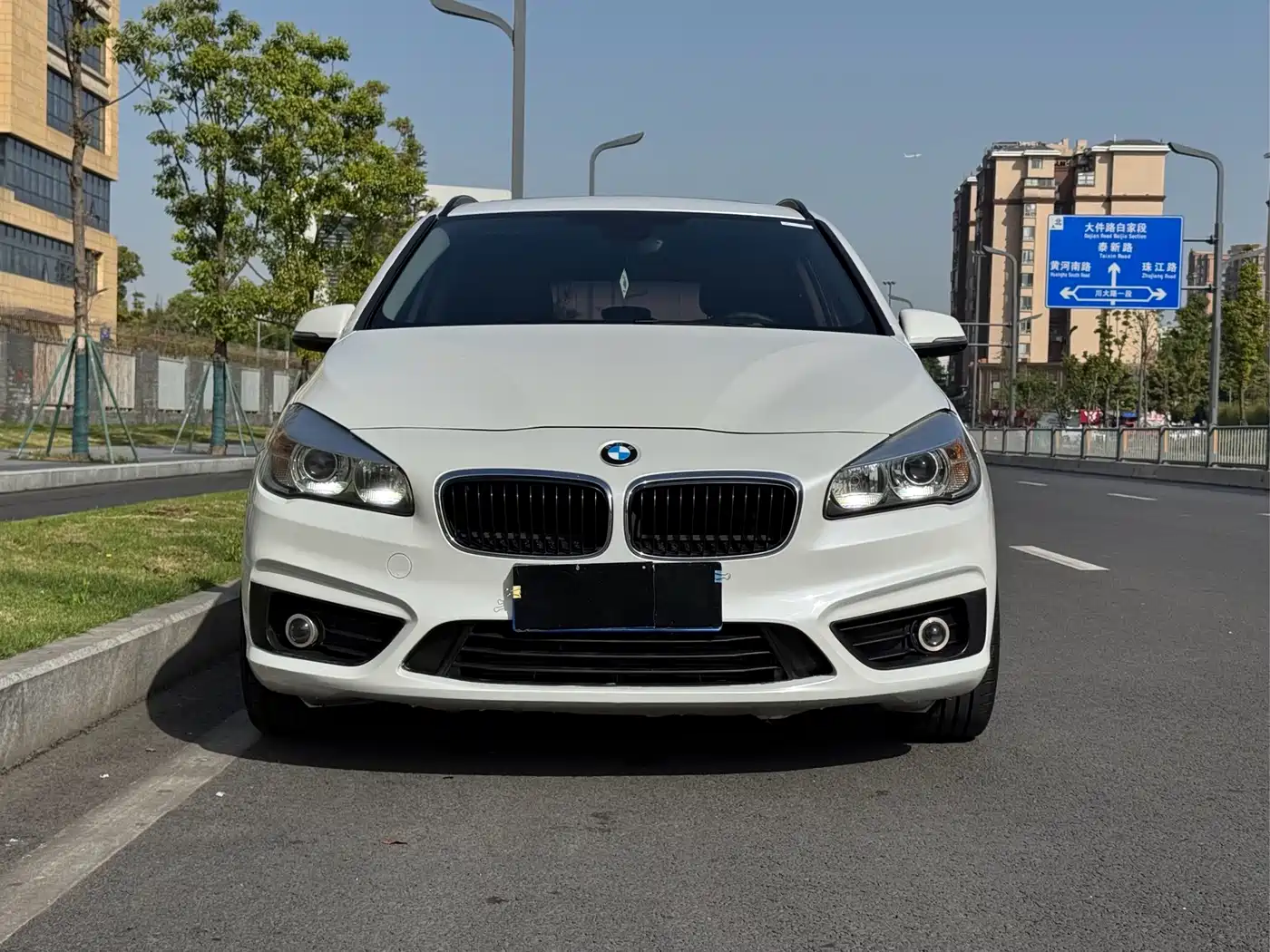 BMW 2 Series Touring 2016 218i Fashion Model фото 2