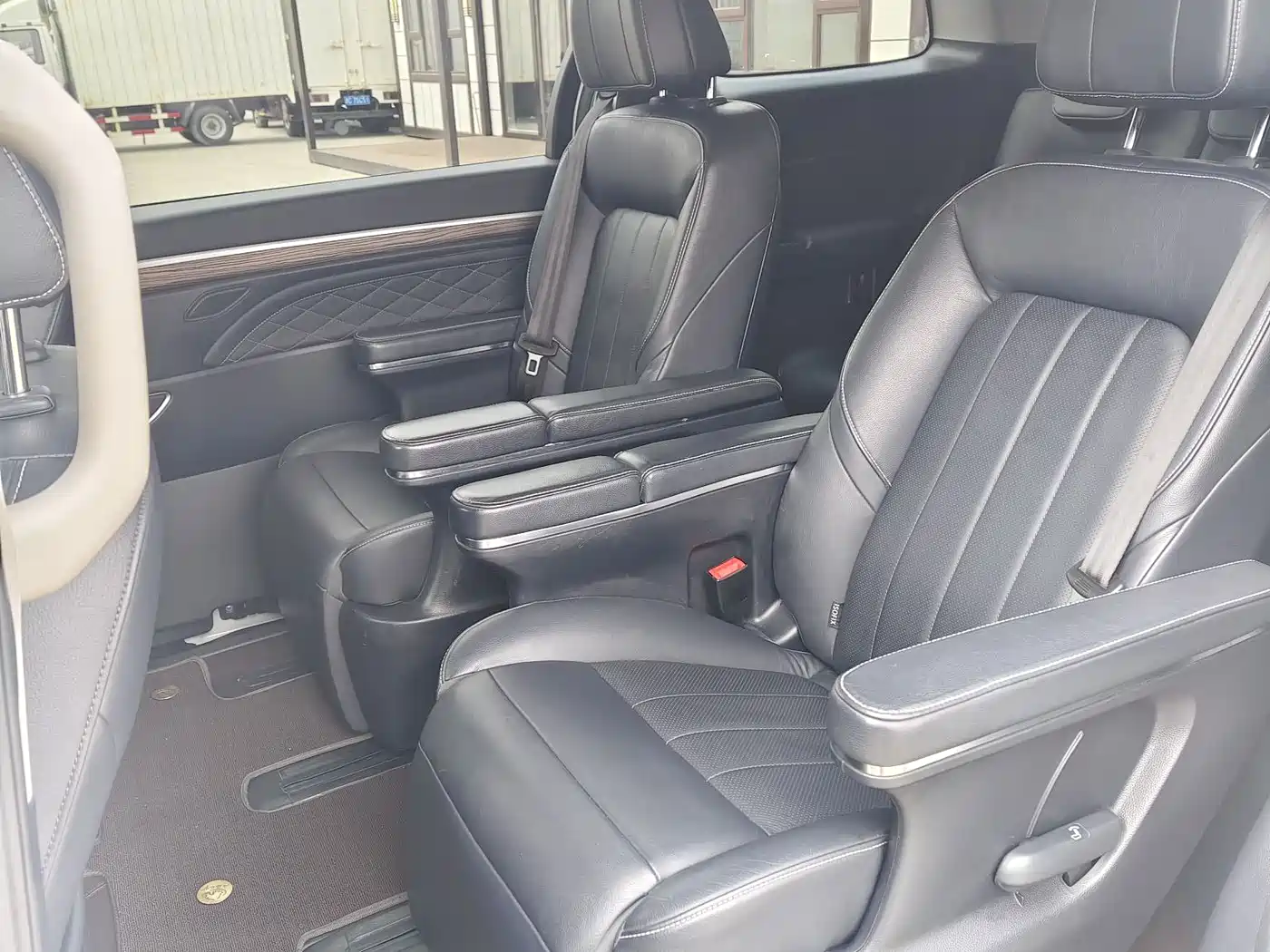 GAC Trumpchi Trumpchi M8 2018 320T Premium Edition фото 8
