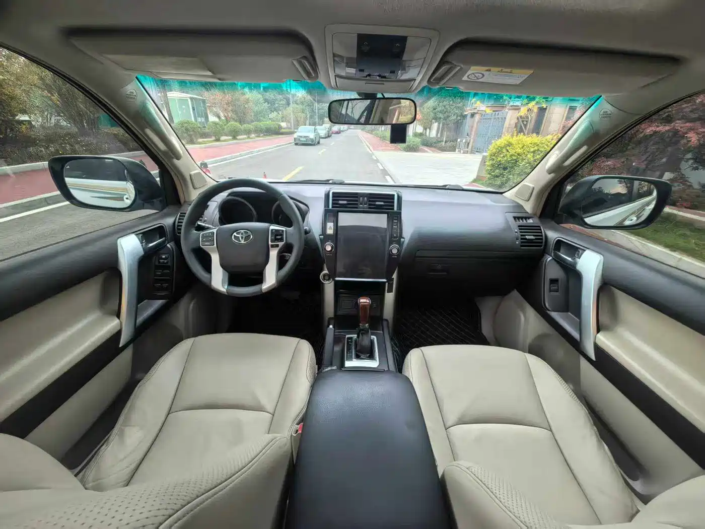 Toyota Prado 2010 4.0L Automatic TX фото 5