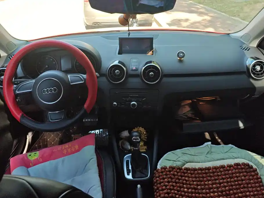 Audi A1 2015 2014 30 TFSI Sportback Fashion