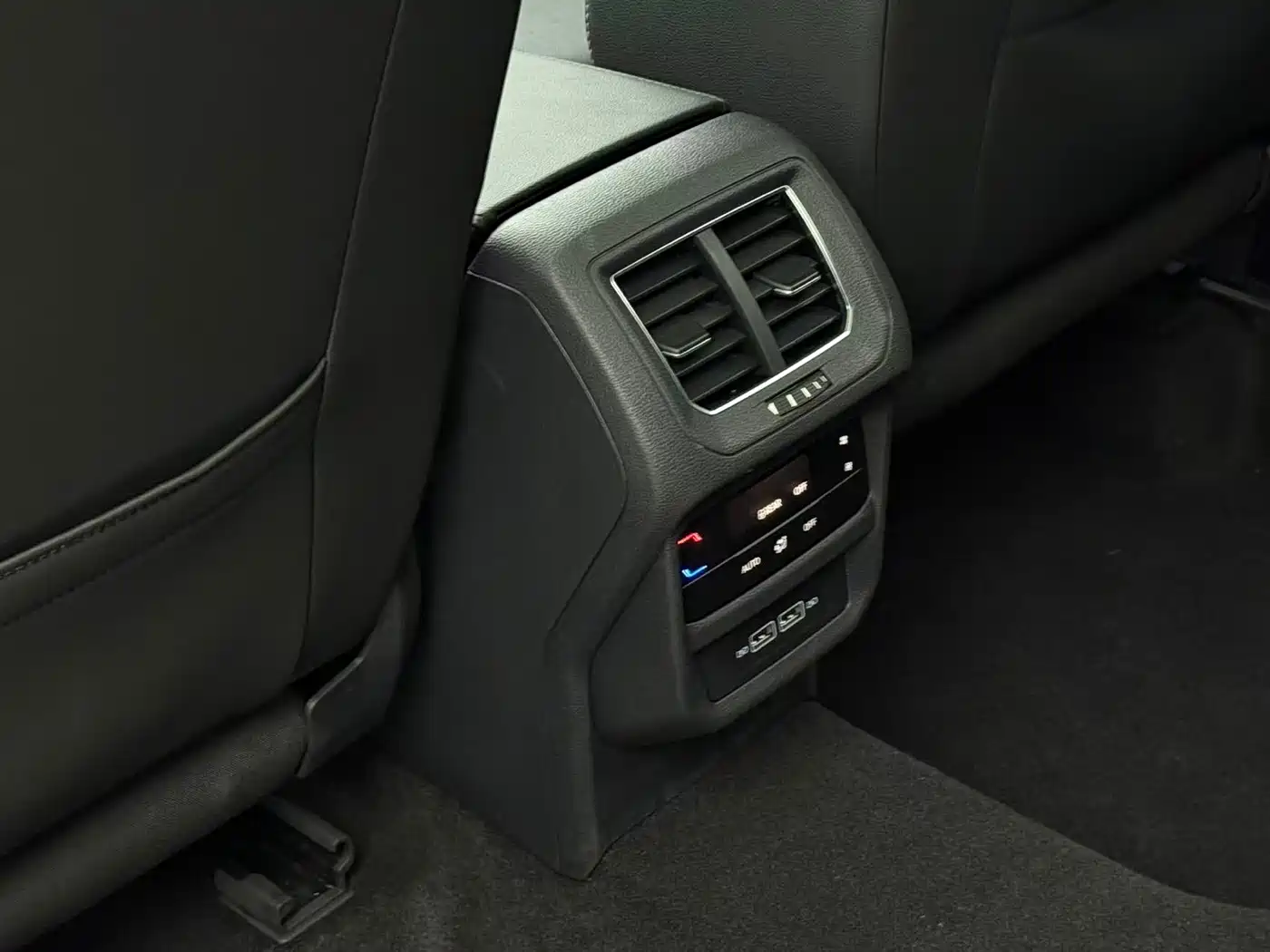 Volkswagen Tayron 2022 280TSI 2WD Luxury Smart Connect Edition фото 14