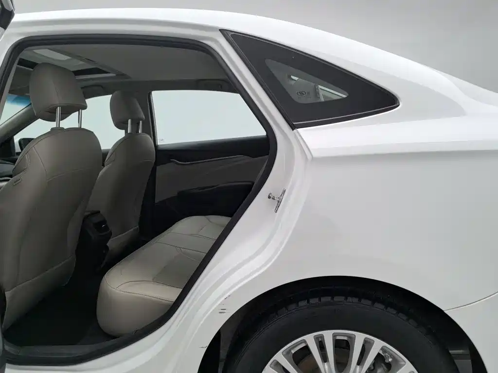 Фото 15 - Buick Excelle