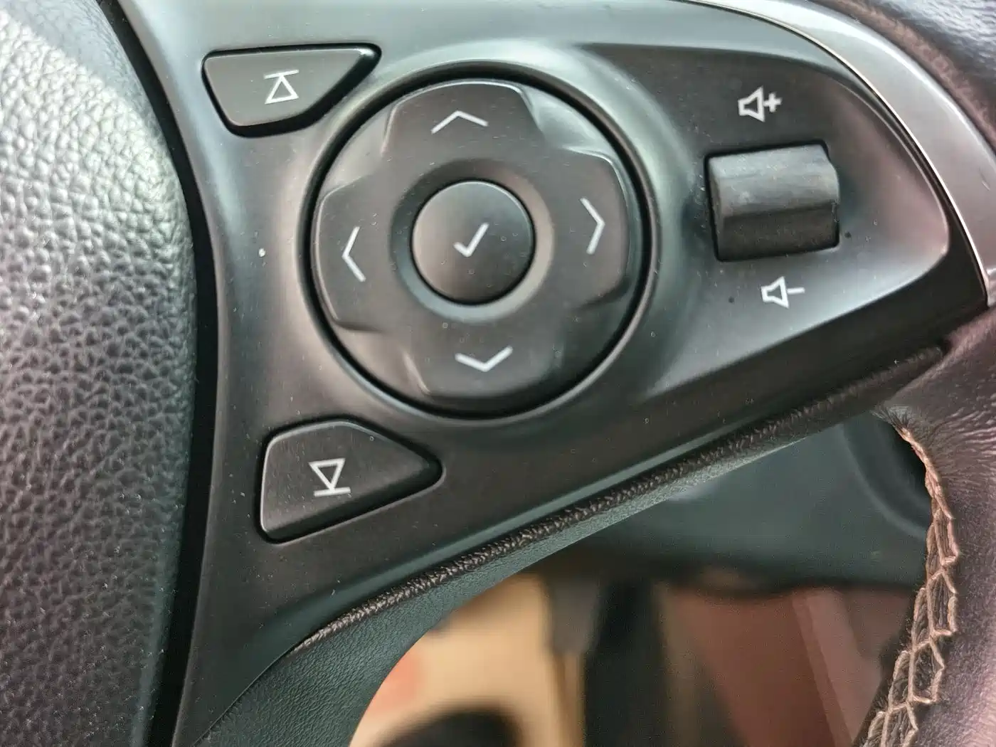 Buick Envision Plus 2016 28T All-Wheel Drive Ultimate Sport Flagship фото 14