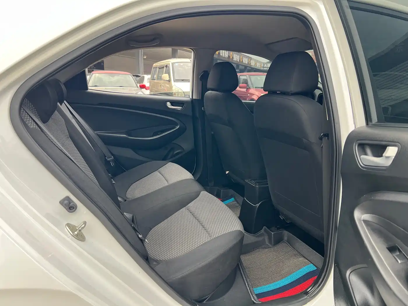 Hyundai Verna 2017 1.4L Manual Renewal China V фото 10