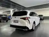 Фото 9 - Toyota Granvia