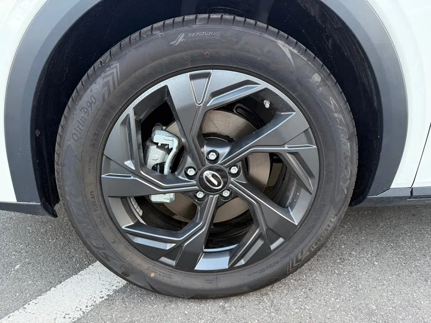 GAC Trumpchi Trumpchi GS3 2023 Shadow Speed 270T Power Enjoyment Edition фото 3