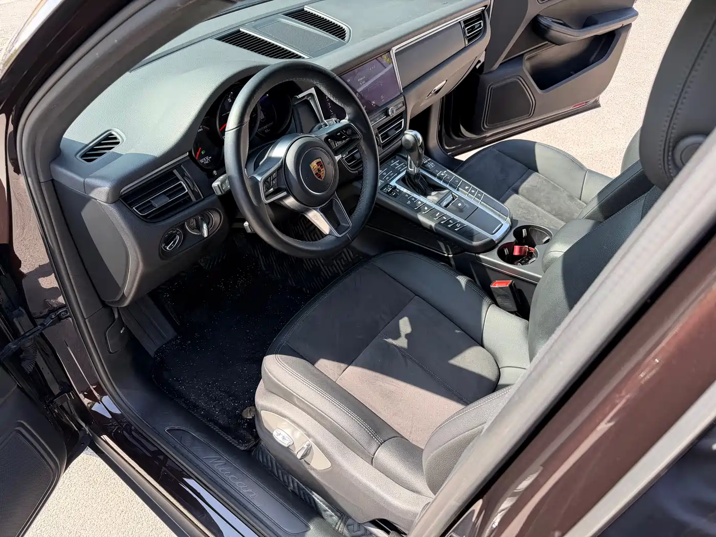 Porsche Macan 2018 Macan 2.0T фото 24
