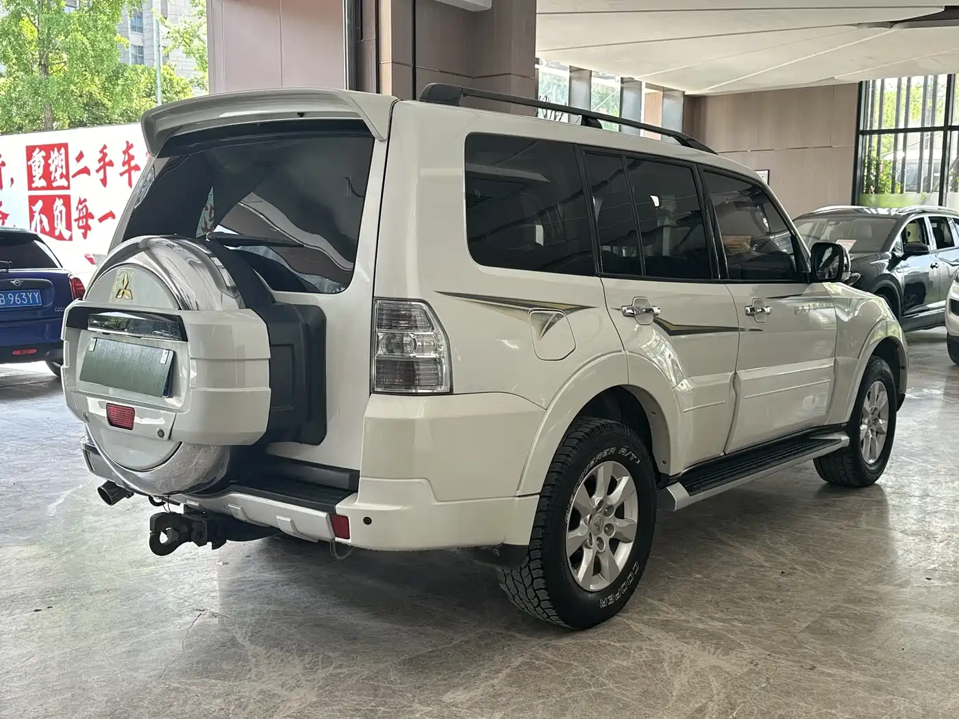 Mitsubishi Pajero (Import) 2012 3.0L Elite Plus Edition фото 6