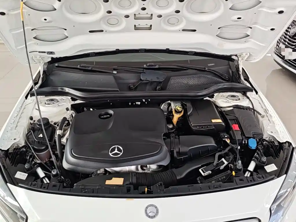 Mercedes-Benz GLA 2015 2015 GLA 200 Dynamic