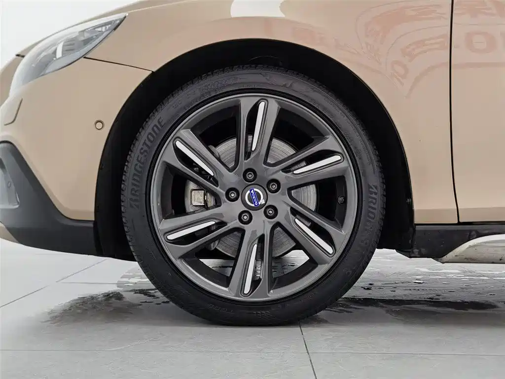 Volvo V40 2014 Cross Country T5 AWD Premium фото 17